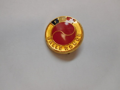 Belle Broche ( No Pin's ) , Tennis , FFT , Fédération Française De Tennis , Balle Rouge - Tennis