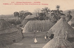 TIMBO    GUINEE           Interieur Du Tata Et Habitation De L'Almamy - Guinée