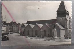 Cpsm 02216 Songeons église Et Monument Aux Morts Fm Manuscrit - Songeons