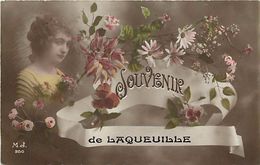- Puy De Dome - Ref-658- Laqueuille - Souvenir De .. Femme Et Fleurs  - Carte Bon Etat - - Lezoux