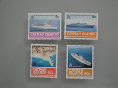 1978  îles Caïmans Yvert  396/9  **  Bateaux Ships  Scott 392/5 Michel 393/6  SG 441/4 New Harbour - Kaimaninseln