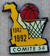 BASKETBALL - PANIER - BALLON - 50 ANS COMITE 54 - 1942 / 1992 - DEPARTEMENT FRANCAIS - FRANCE -                  (JAUNE) - Baloncesto