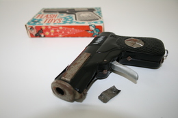 Vintage TOY GUN : MODERN TOYS - L=12cm - 1950-60s - Keywords : Cap Gun - Cork Gun - Rifle - Revolver - Pistol - Tin - Decotatieve Wapens