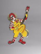 PINS Mc Donald's Mac Do   CLOWN Guitariste  / édition Limité 200 Exemplaires / Double Attache  / 33NAT - McDonald's