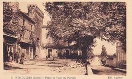 30 / REMOULINS / PLACE ET TOUR DU PORTAIL - Remoulins