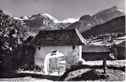 Lauenen Kirchhoftor Mit Wildhorn - Geltenhorn - Mutthorn - Spitzhorn - Lauenen