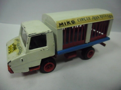 VINTAGE Rare Camion BERLIET STRADAIR Cirque Jean Richard Pub Miko Zoo Marque Champion 1/55 ° France - Autocarri, Autobus E Costruzione