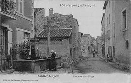 63-CHATEL-GUYON- UNE RUE DU VILLAGE - Châtel-Guyon