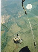 Parachutisme Saut En Parachute Parachutiste - Parachutisme