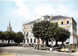 - Haute Savoie -gd Format- Ref-V75- Saint Julien En Genevois - St Julien En Genevois - Place De L Hotel De Ville - 2CV - - Saint-Julien-en-Genevois