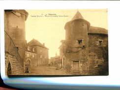 CP -UZERCHE  (19 ) VIEILLES MAISONS PLACE ET CHAPELLE NOTRE DAME - Uzerche