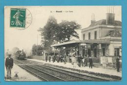 CPA 7 - Chemin De Fer Arrivée D'un Train En Gare De RUEIL 92 - Rueil Malmaison