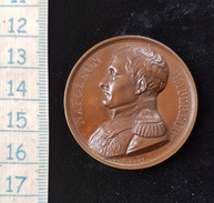 Belle Medaille, Bronze, Napoléon, Memorial De Ste Helene 5 Mai 1821 /  15 Decembre 1840 Par  A.Bovy - Royaux / De Noblesse
