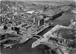 44-SAINT-NAZAIRE- LE SAS, LE BUILDING, ET LA BASE SOUS MARINE - Saint Nazaire