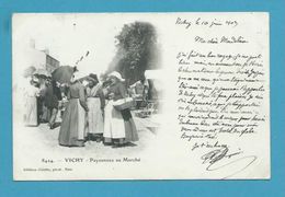 CPA 8424 - Paysannes Au Marché VICHY 03 - Vichy