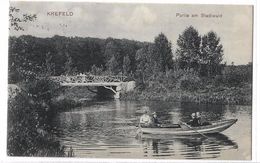 CPA Allemagne Krefeld Partie Am Stadtwald Animée Barque Personnages Très Belle Circulée 1906 - Krefeld