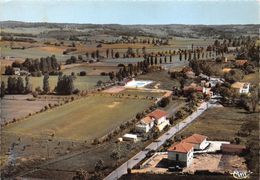 46-MONTCUQ- LE STADE ET LA PISCINE , VUE AERIENNE - Montcuq