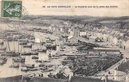 Cancale      35      Le Port. La Houle  .Jour De La Jetée De Huitres        (voir Scan) - Cancale