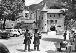 48-LA MALENE- JOUEURS DE MUSETTES DEVANT LE CHATEAU - Other & Unclassified