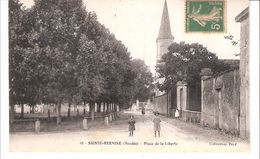 Sainte Hermine (Fontenay-le Comte-Vendée)-1920-Place De La Liberté-Champ De Foire- Eglise-Fillettes-Oblitération (scan) - Sainte Hermine