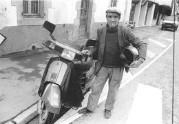 LE FAOUET - LE GOLHEN  -  Louis Le Dez Avec Son Vélomoteur " Peugeot " En 1987  - Tirage Limité à 100 Ex - Faouët