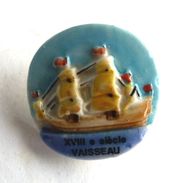 FEVE PIN'S VAISSEAU XVIIIè Siècle THALASSA FRANCE 3 PRIME 1993 BATEAU VOILLIER - Historia