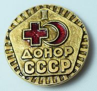 Distintivo Croce Rossa USSR, (Red Cross) - Lot. 141 - Russia