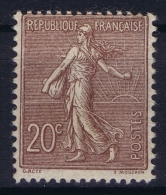 France : Yv  131 MH/* Falz/ Charniere - 1903-60 Säerin, Untergrund Schraffiert