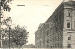 ** T2/T3 Budapest VIII. Honvéd Ludovika Akadémia, Ludoviceum  (EK) - Sin Clasificación