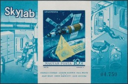 ** 1973 Skylab Vágott Blokk (3.000) - Autres & Non Classés