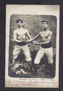 CPA PHOTO LUTTE - TB CP Photographiques De 2 Lutteurs En Action : En Prise De Lutte 1909 TB PLAN - Wrestling