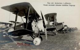 Sanke, Flugzeug Nr. 1051 Parade Unversehrt Erbeuteter Feindlicher Flugzeuge Foto AK I-II Aviation Aviation - Andere & Zonder Classificatie