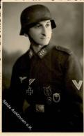 WK II MILITÄR - Foto-Ak LUFTWAFFE - Diverse Abzeichen, 1943 I - Weltkrieg 1939-45