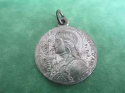 Petite Médaille Religieuse/ Sainte Jeanne D'Arc / Armoiries /Début   XXéme         CAN399 - Religion & Esotérisme