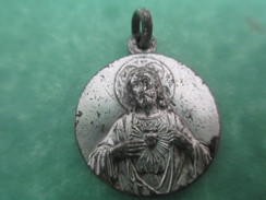Petite Médaille Religieuse/Basilique Du Sacré Coeur De Montmartre/Début -XXéme         CAN403 - Religion & Esotérisme