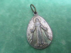 Petite Médaille Religieuse/San Damiano/ Vierge Marie/Fin -XIXéme         CAN404 - Religion & Esotérisme