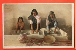 EAO-34  Pueblo Of Laguna. Indians. Grinding Corn. Used To Switerland - Autres & Non Classés