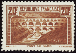 N° 2 62 B 20f Pont Du Gard Dentelé 11  Qualité: ** Cote: 2400  - Other & Unclassified