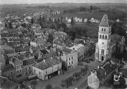 24-THIVIERS- L'EGLISE ET PLACE FOCH, VUE DU CIEL - Thiviers