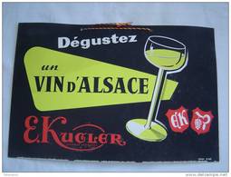 Publicité Carton "VIN D'ALSACE" E. KUGLER. - Plaques En Carton