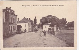 BOUGUENAIS - Place De La République Et Route De NANTES - Epicerie-Mercerie - Buvette - Attelage - Animé - TBE - Bouguenais