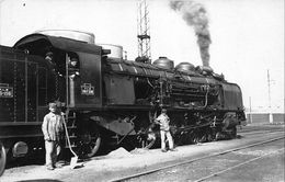 ¤¤  -  Carte-Photo Non Située   -  Chemin De Fer  -  Locomotive N°231 F. 238 Du P.L.M En Gare , Cheminots   -  ¤¤ - Materiale