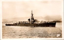 BATEAUX - GUERRE -- Frégate - La Découverte - Warships