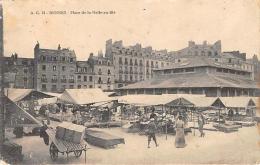 Rennes     35        Marché Place De La Halle Au Blé      (13 Voir Scan) - Rennes