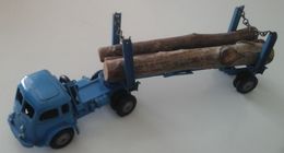 CIJ - Camion Renault Tracteur Fainéant Fardier 1/50 - Vintage - Transporteur De Troncs D'arbre - CIJ