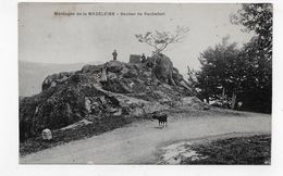 MONTAGNE DE LA MADELEINE - ROCHER DE ROCHEFORT AVEC PERSONNAGES - CPA VOYAGEE - Autres Communes
