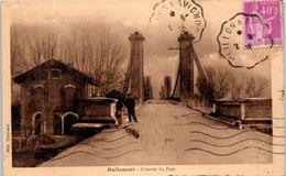 13 - MALLEMORT -- Entrée Du Pont - Mallemort