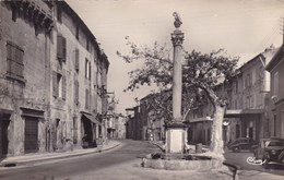 PELISSANNE/VEHICULES DE TOURISME GARES AUX ABORDS DE LA FONTAINE DU PELICAN (dil314) - Pelissanne