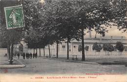 Angers  49     Arts Et Métiers   L'entrée Et L'avenue         N°14       (voir Scan) - Angers