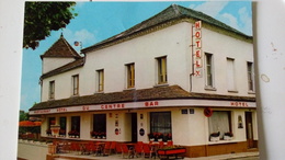 CPM. HÔTEL DU CENTRE Place De La République GRAMAT EN QUERCY - ELIOPHOTOS - Gramat